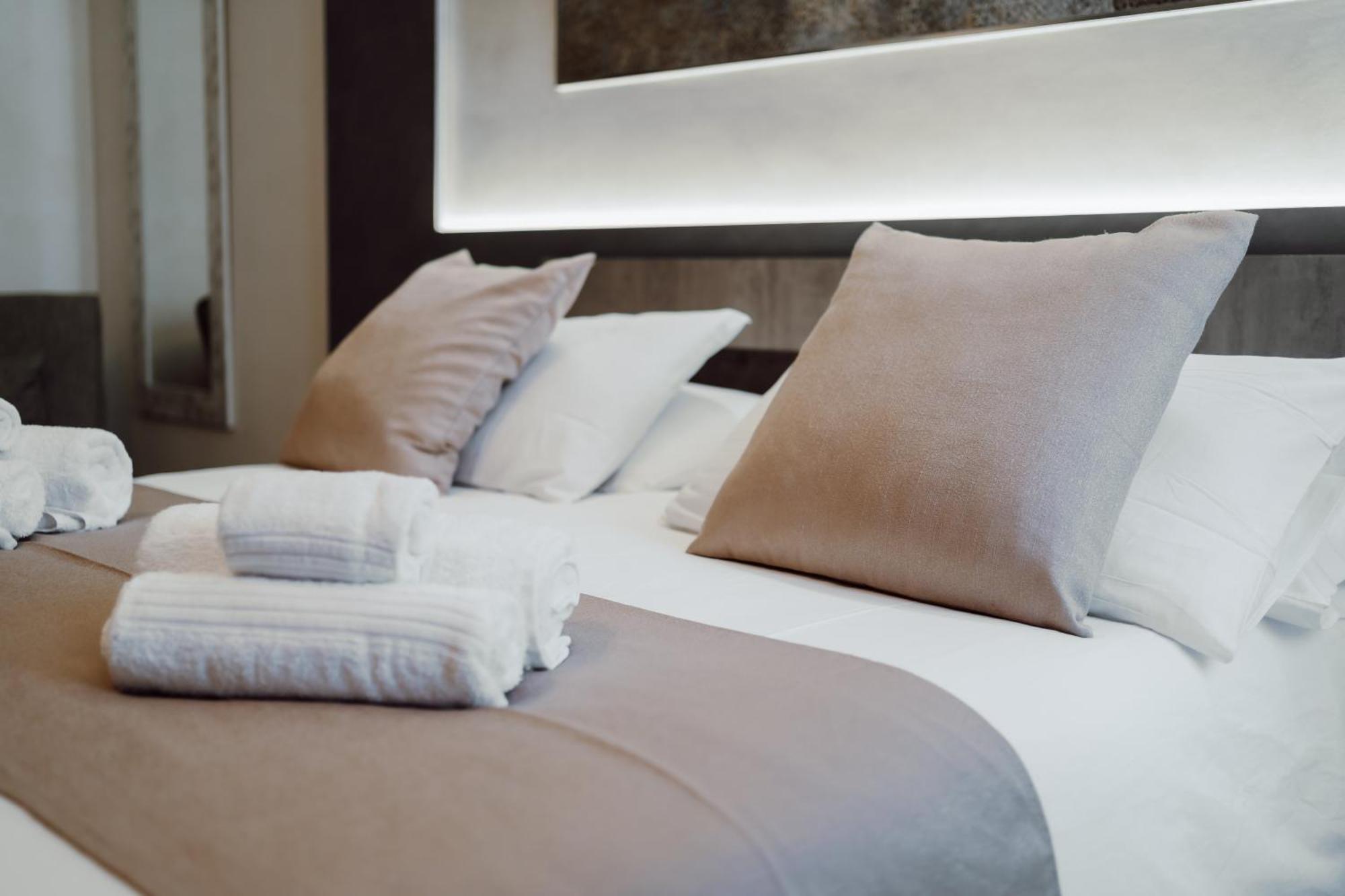 Hotel Domus Aeterna - Re Di Roma Extérieur photo