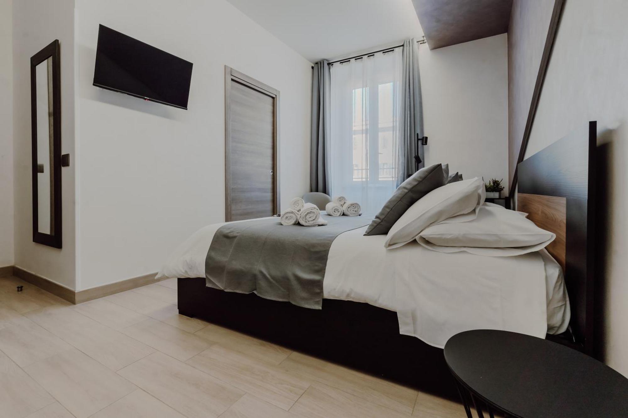 Hotel Domus Aeterna - Re Di Roma Extérieur photo