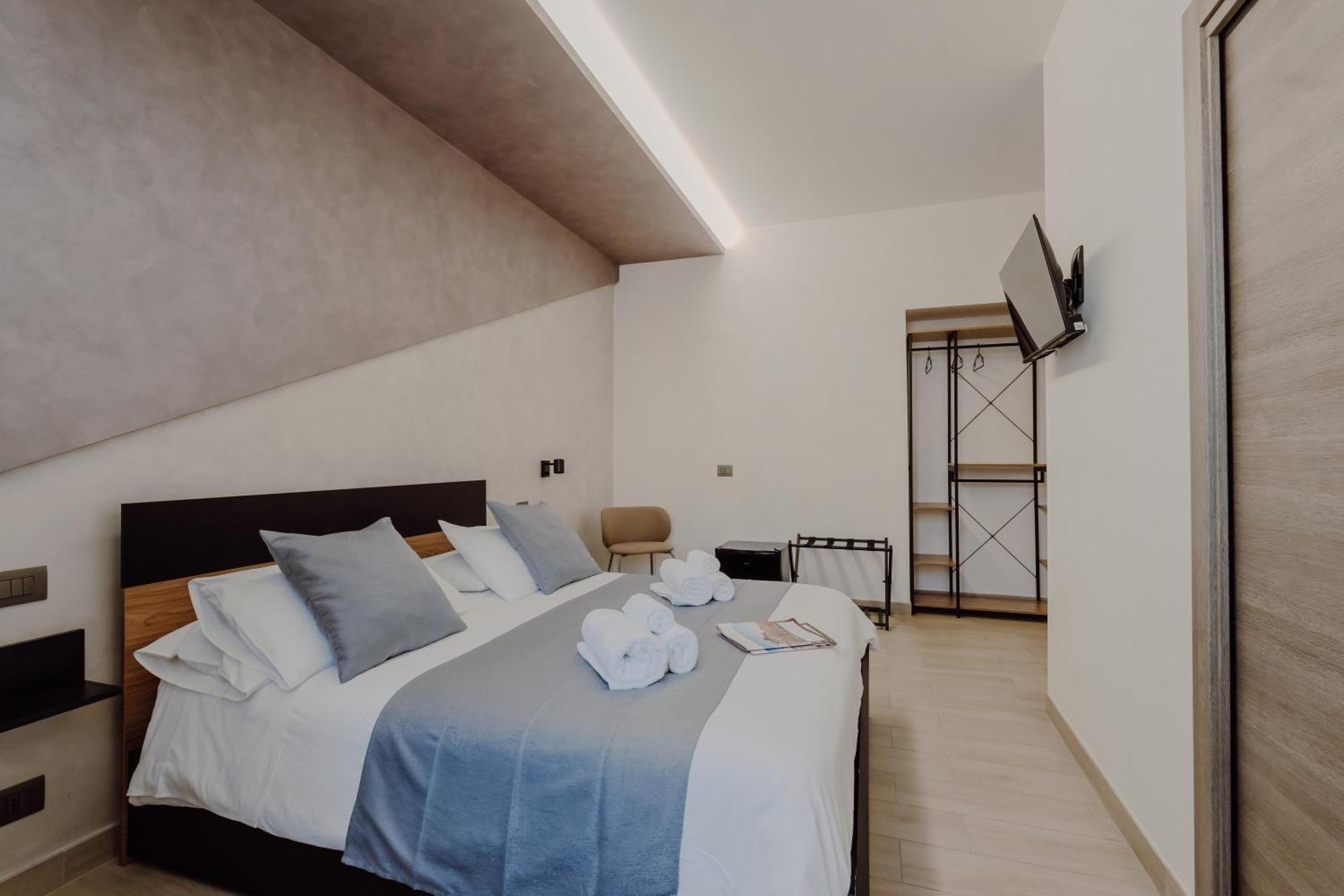 Hotel Domus Aeterna - Re Di Roma Extérieur photo